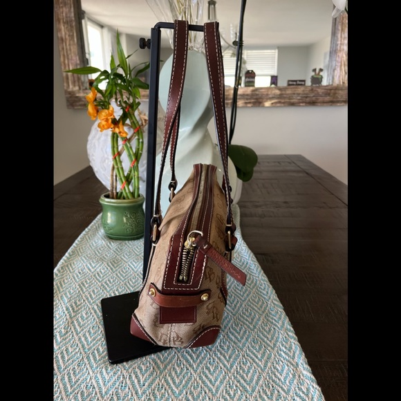 Dooney and Bourke Set - Picture 6 of 9